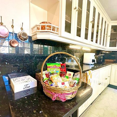 Villa Casacara Marbella Beachside Costabella -Spain Zewnętrze zdjęcie