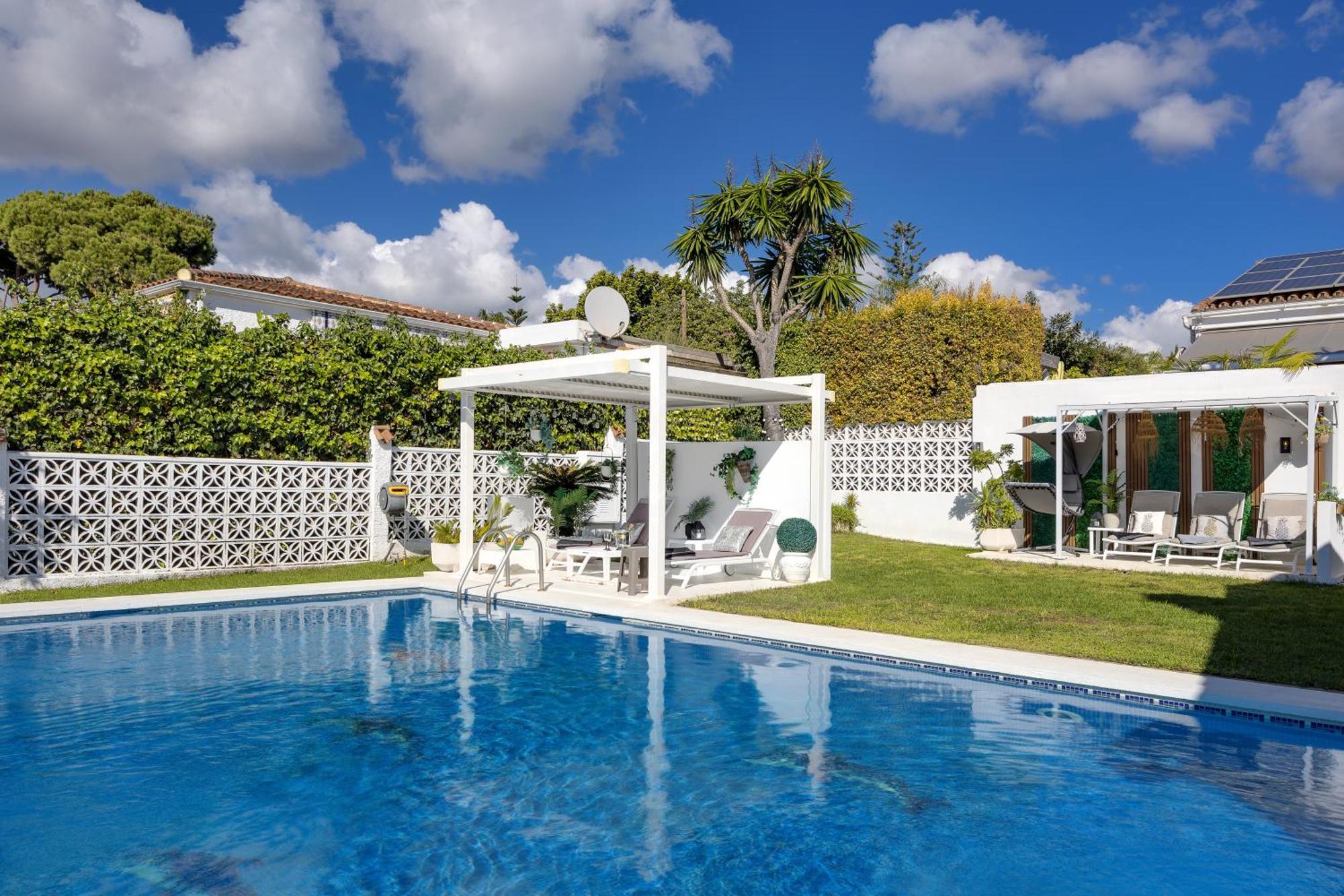 Villa Casacara Marbella Beachside Costabella -Spain Zewnętrze zdjęcie